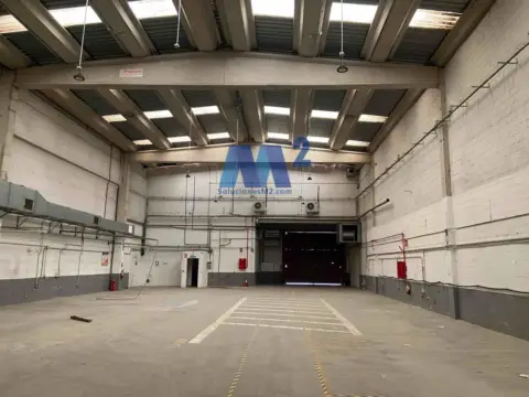 Nave industrial en Valdelacasa