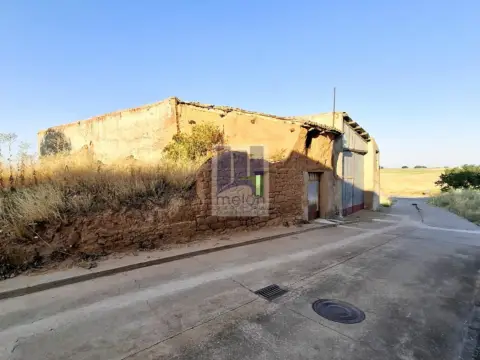 Local comercial en calle Valtierra de Rio Pisuerga
