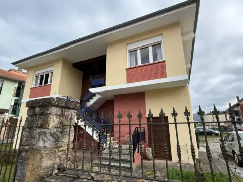Casa en Avenida Las Casucas, 9
