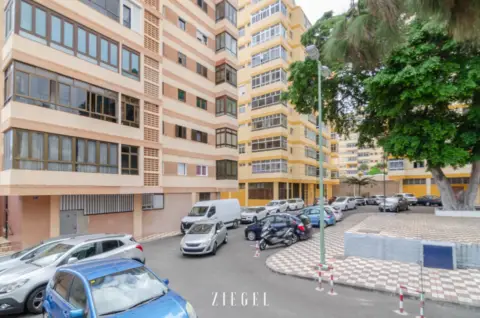 Piso en calle Calzada Lateral del Norte, 22