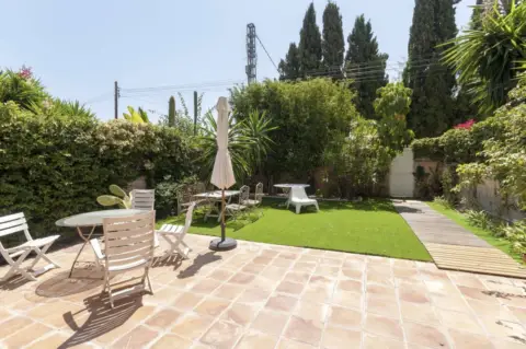 Chalet en Amplio Chalet Adosado en Mutxamel