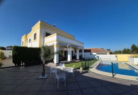 Chalet en Sanlúcar La Mayor