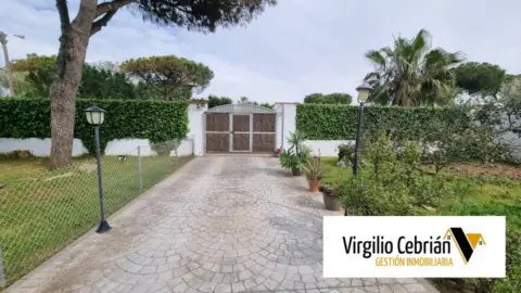 Chalet en Playa de las Tres Piedras-Costa Ballena
