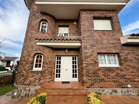Chalet en Carrer de Rosa Sensat