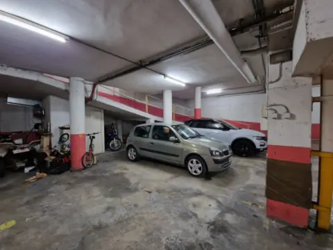 Garatge a Carrer de Joaquim Botet i Sisó