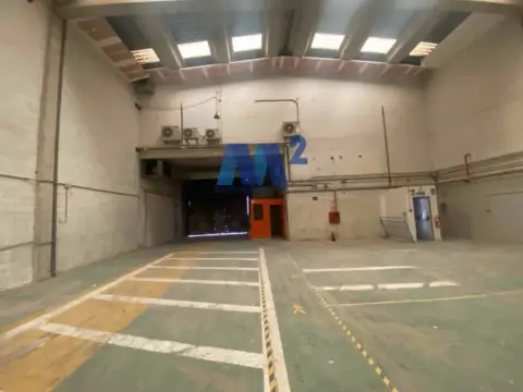 Nave industrial en Valdelacasa