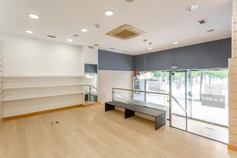 Local comercial en Ermitagaña-Mendebaldea-Etxabakoitz