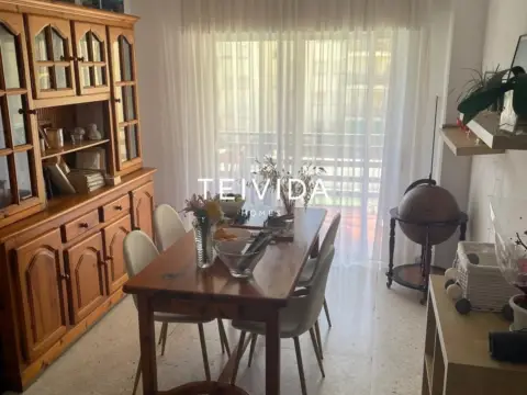 Piso en Avenida Juan Carlos I