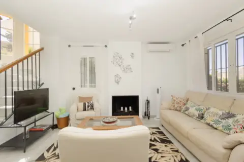 Casa adosada en Costabella-El Rosario-Ricmar