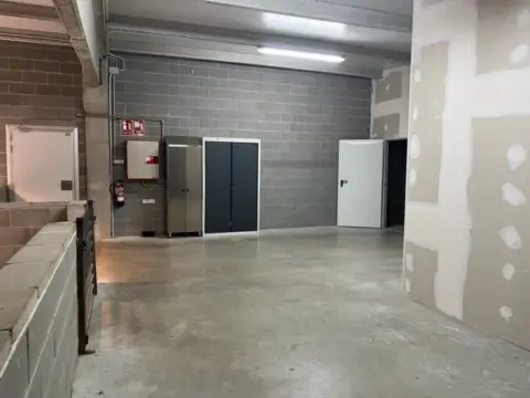Nave industrial en Carrer dels Ceps
