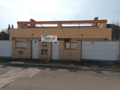 Chalet en calle C/ Rã­O Gã¡Llego. Urcamusa