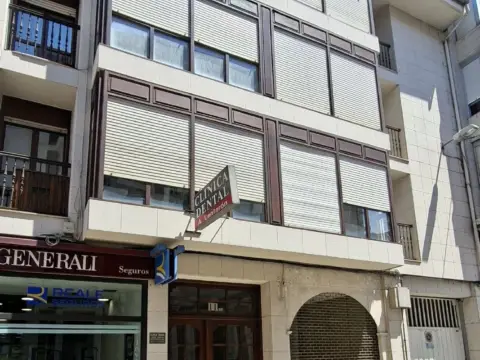 Piso en calle de Joaquín Hoyos, 11