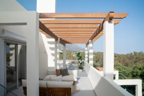 Ático en Los Naranjos-Las Brisas