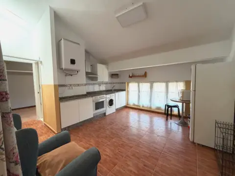 Piso en calle de Santa Apolonia