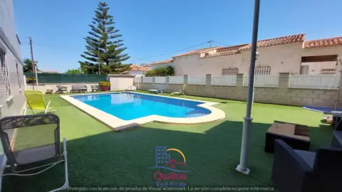 Casa pareada en Playa Sector La Bomba