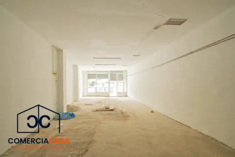 Local comercial en Juventud-Sanders
