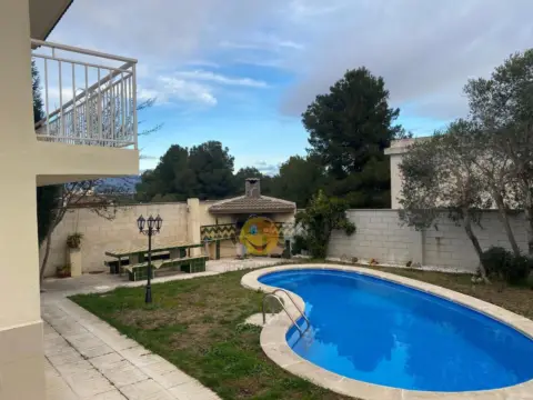 Chalet en calle Apel-Les Mestres