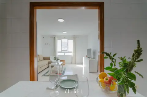 Piso en Paseo Marítimo Los Charcones