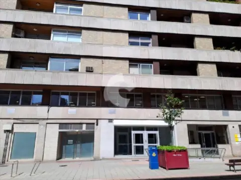 Local comercial en calle de Juan XXIII