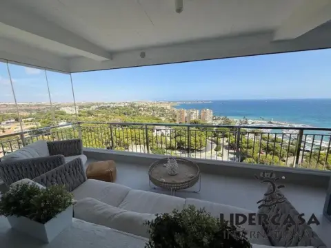 Piso en Dehesa de Campoamor-Aguamarina