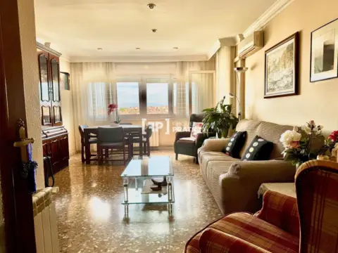 Piso en Plaza Europa