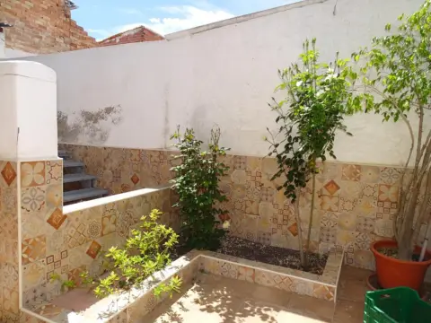 Casa pareada en Zona Tranquila, Cerca del Parque La Estacion