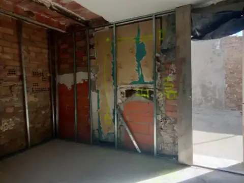 Casa en Centro de La Población.