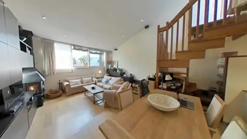 Casa adosada en A 5 Minutos del Ayuntamiento, Mar A 200M, Renfe A 2 Min