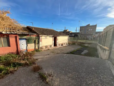 Casa en calle Huesca, Barrio Palomar