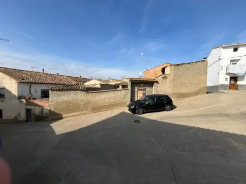 Terreno en calle Cabañera, Zona Alta Población