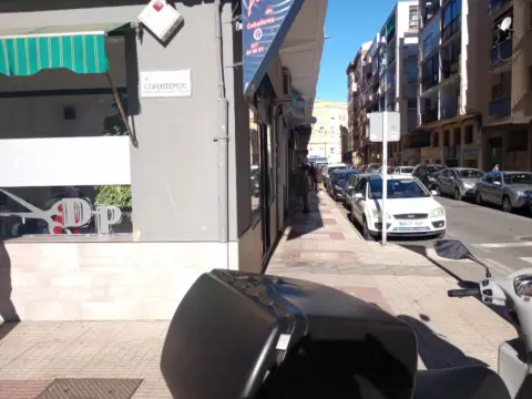 Local comercial en Zona Centr, Proxima A Cruz de los Caidos.