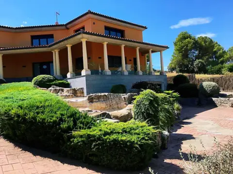 Casa en En Urbanización Castellnou de Bages, Cerca de Manresa