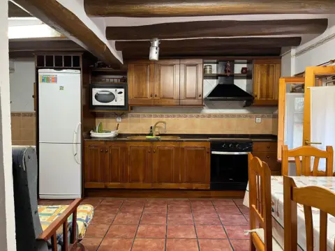 Casa en Zona Centro de Artasona.