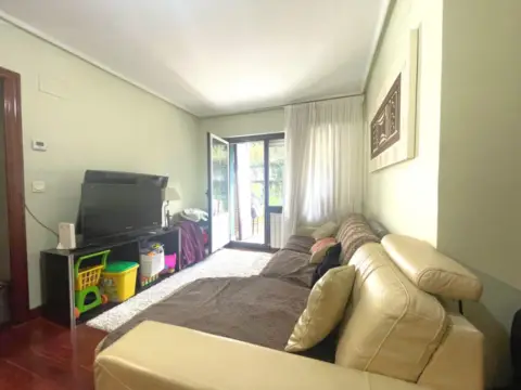 Piso en Zona     Pinueta