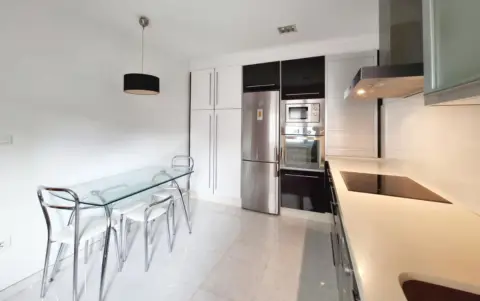 Apartamento en Cerca del Liceo en Pleno Centro de Mieres