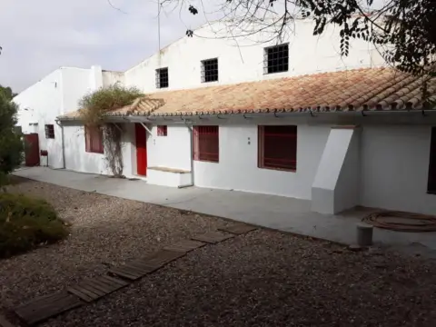 Casa en Zona Cercana Al Camping de La Carlota.