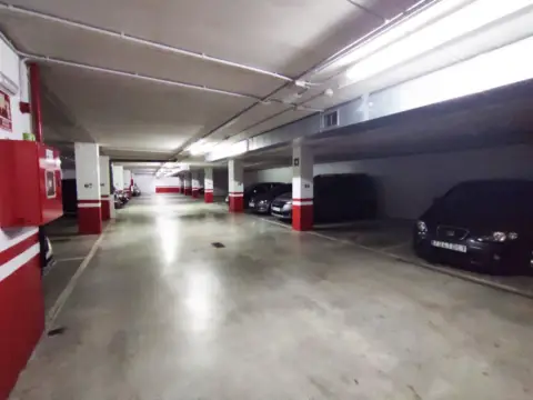 Garaje en En Iparragirre, Edificio Vpo