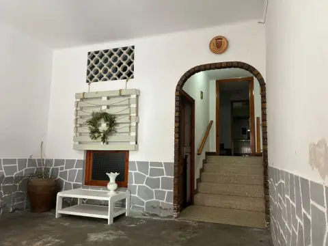 Casa en calle San Juan, Zona Alta de La Población