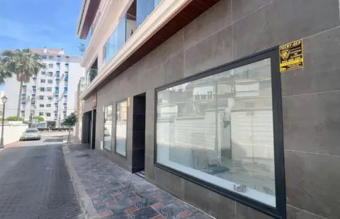 Local comercial en Zona Edificio Milan- Fuengirola