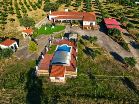 House in Cruce de Las Herrerias
