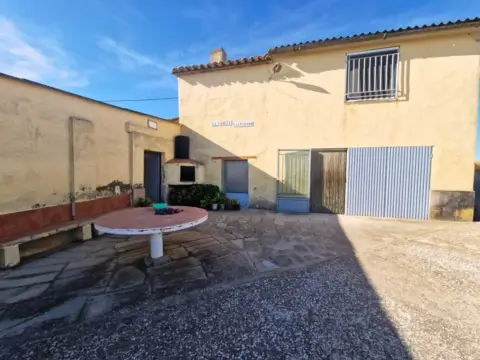 Casa en A Dos Km. de Binéfar.