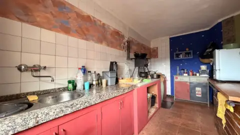 Casa en En El Centro de La Población, Junto A La Iglesia