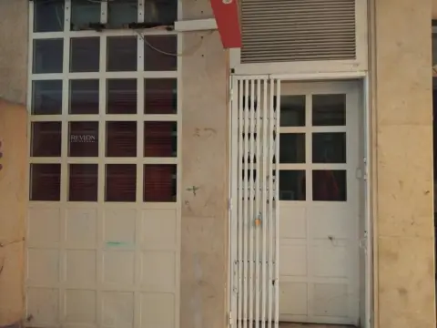 Local comercial en Ubicación en El Centro de Cáceres, Túnel C- Salamanca