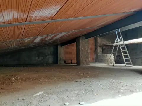 Casa en Zona Centro de La Población.