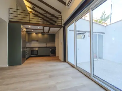 Casa adosada en Zona Valdeaceras Cercano A Plaza Castilla