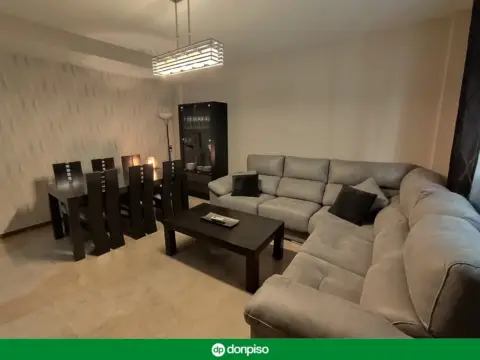 Casa en Casa Adosada Situada Cerca del Polideportivo