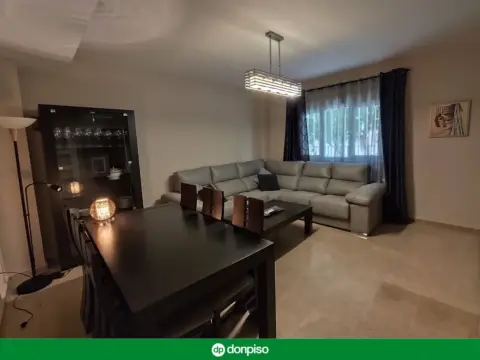 Casa en Casa Adosada Situada Cerca del Polideportivo