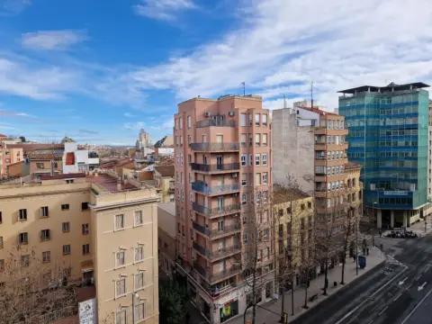 Piso en Piso de Alto Standing en Avenida Cataluña
