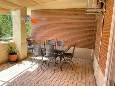 Apartamento en Zona R66, Frente Al Parque del Príncipe