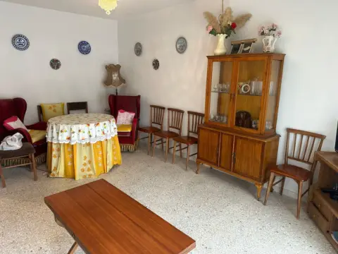 Casa adosada en Malpartida de Cáceres